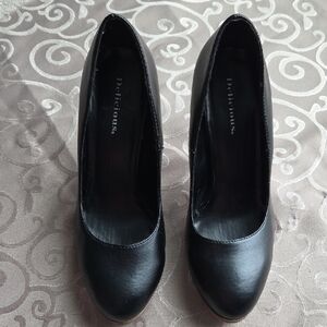 Delicious Pumps Size 6.5 Black Platform. Heel And Platform Are Faux Wood